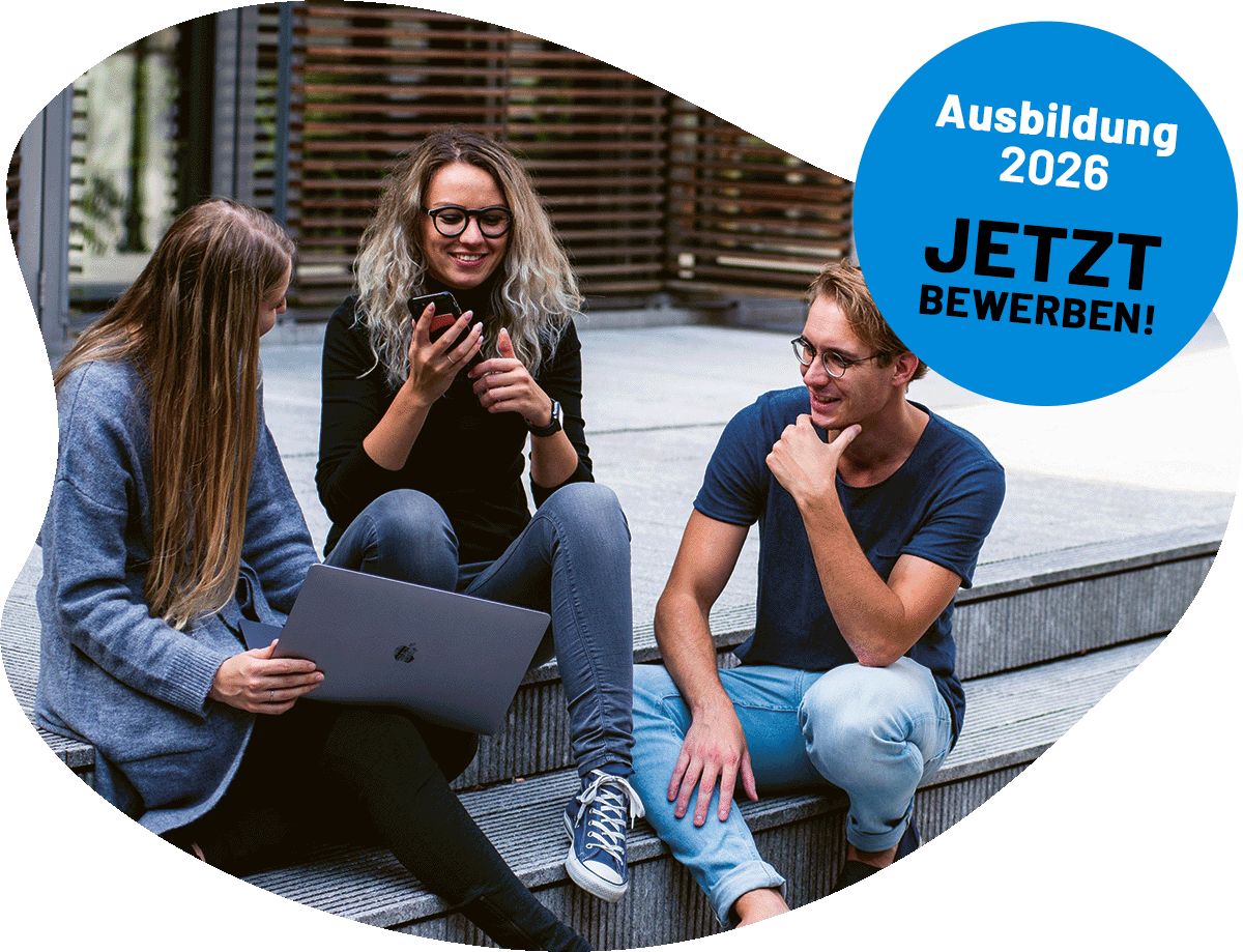 Jugendliche lernen für die Ausbildung 2026 bei KÖRBER Fittings